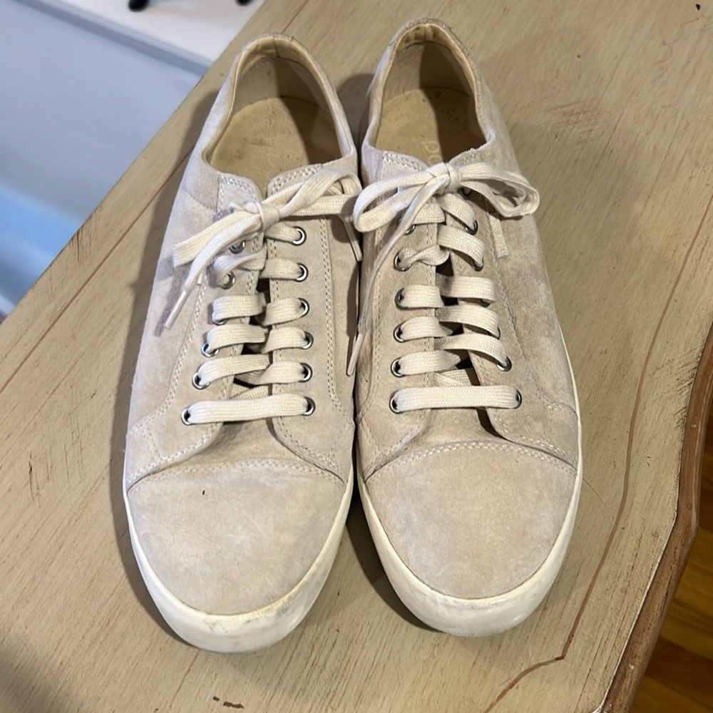 Man sneakers